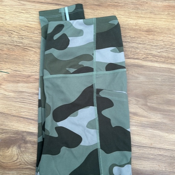 Workout pants - Picture 2 of 2